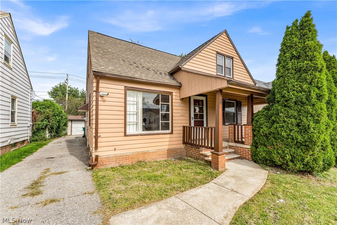 15901 Edgewood Avenue Property Photo 2