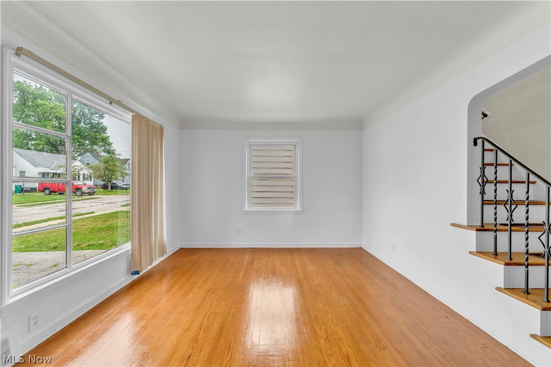 15901 Edgewood Avenue Property Photo 4