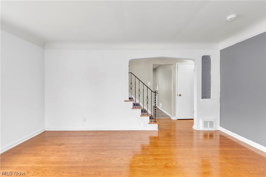 15901 Edgewood Avenue Property Photo 5