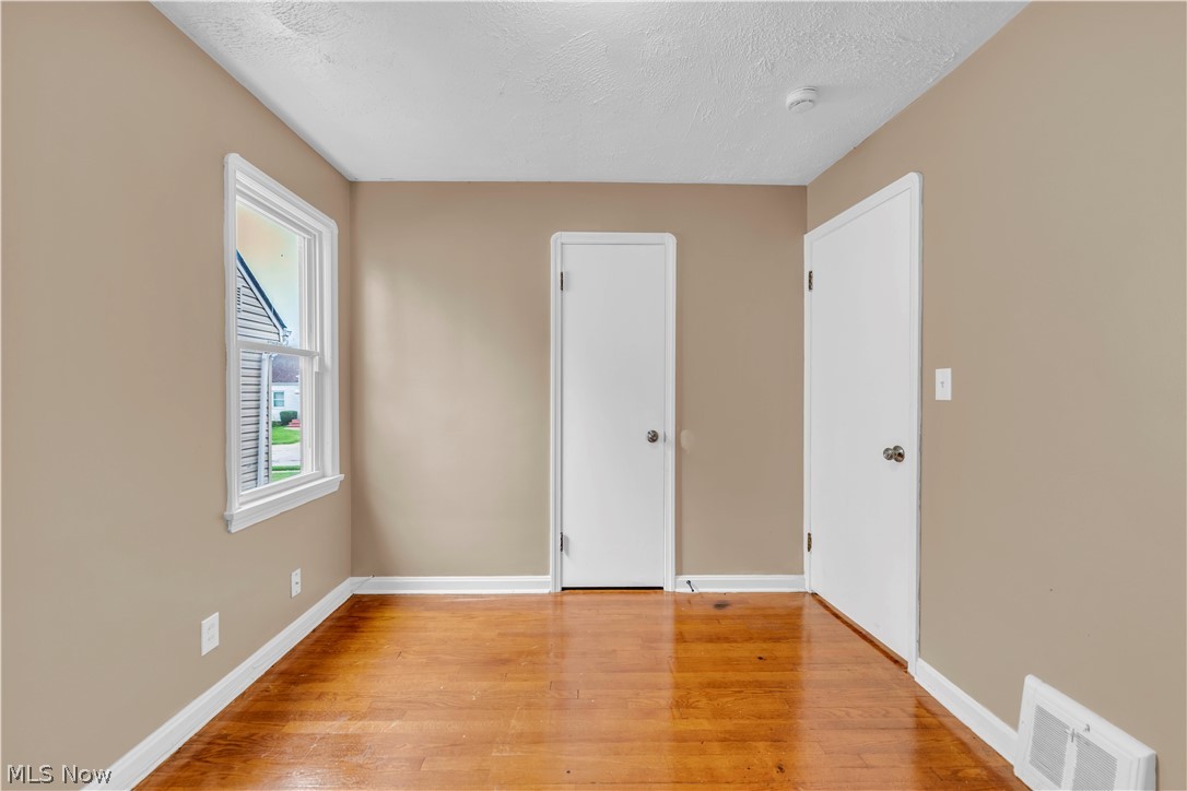 15901 Edgewood Avenue Property Photo 15