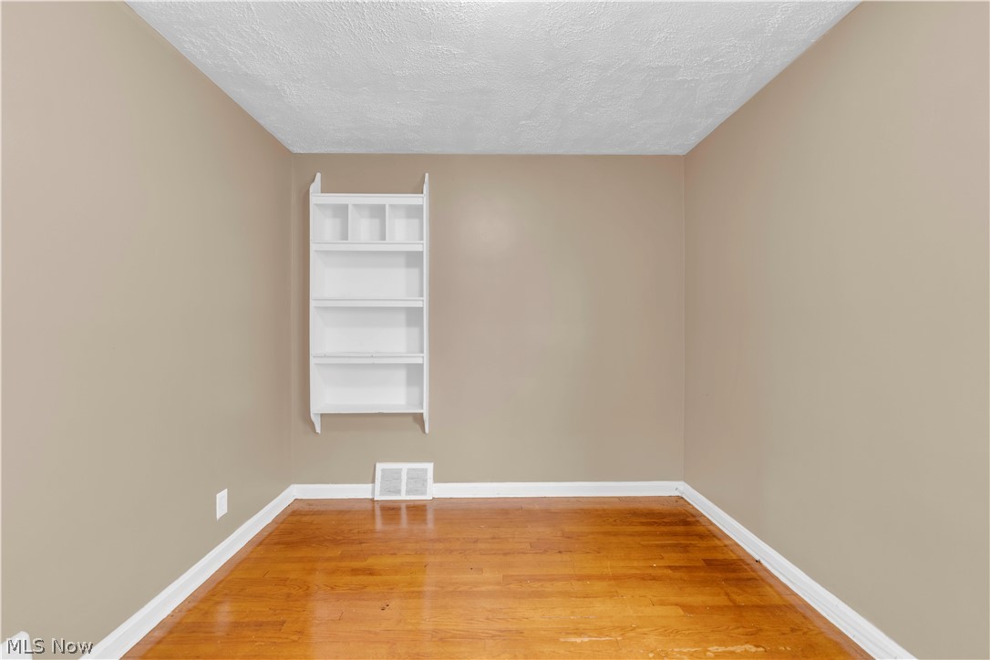 15901 Edgewood Avenue Property Photo 16