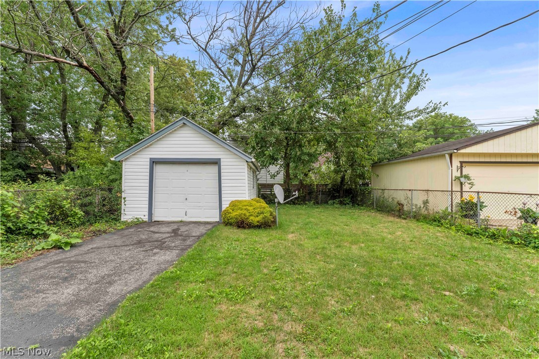 15901 Edgewood Avenue Property Photo 25