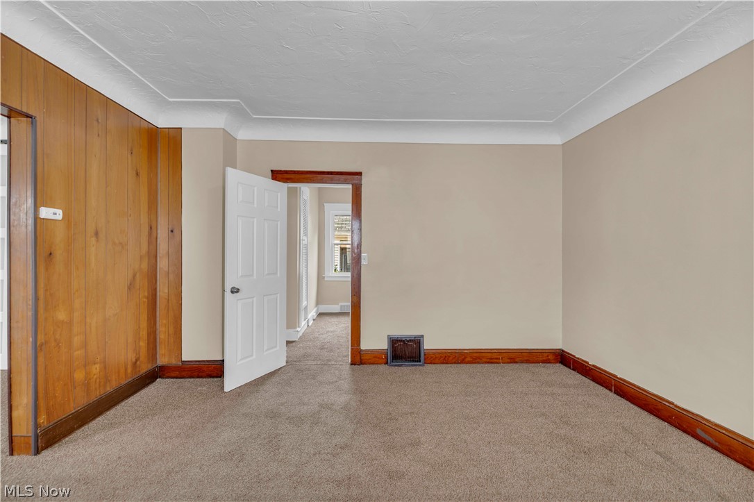 3617 E 57th Street 1/dn Property Photo 7