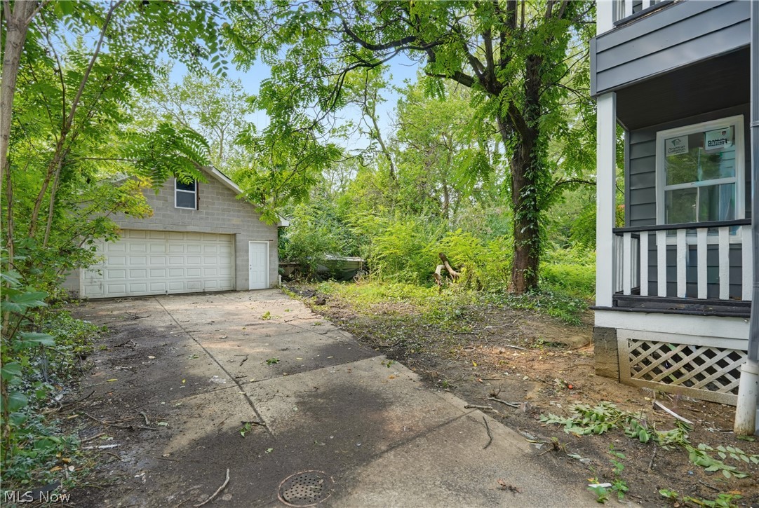 628 E 131st Street Property Photo 5
