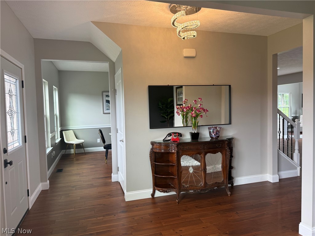 6572 Birchbark Avenue Ne Property Photo 4
