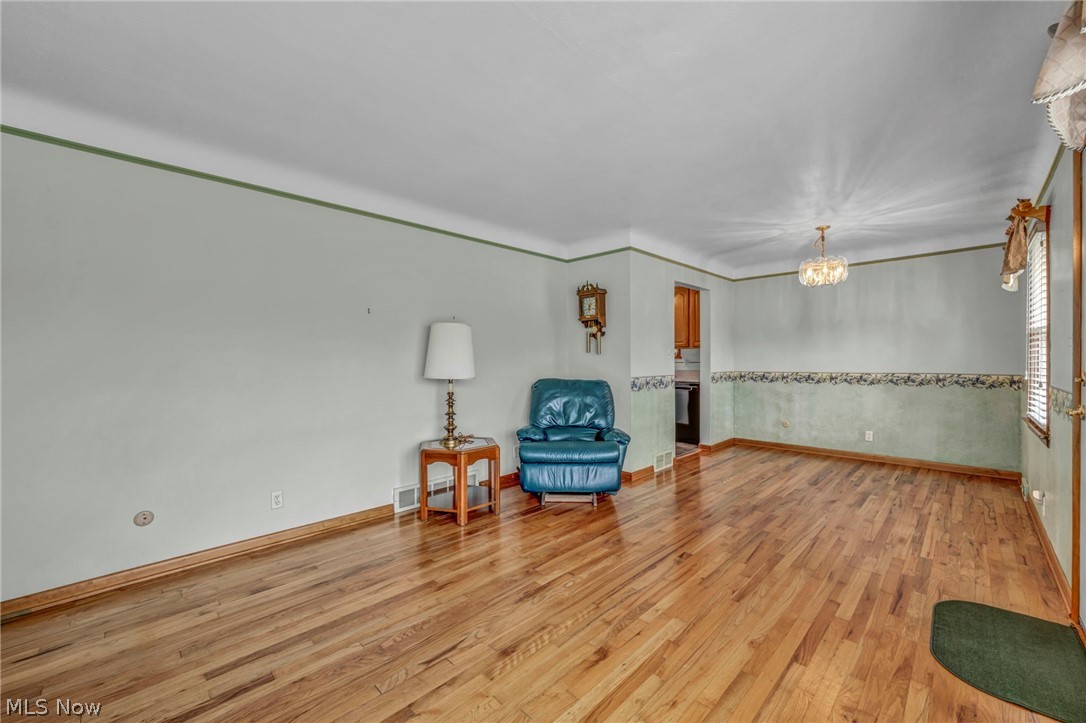 710 Bayridge Boulevard Property Photo 6
