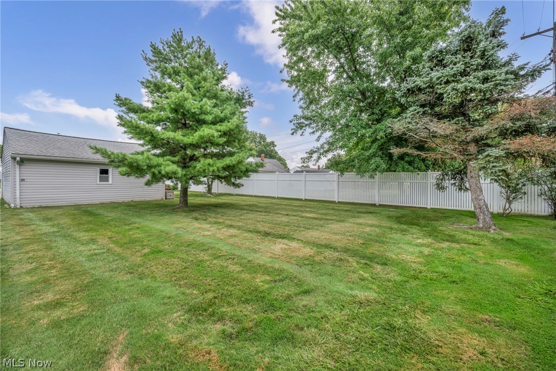 710 Bayridge Boulevard Property Photo 38