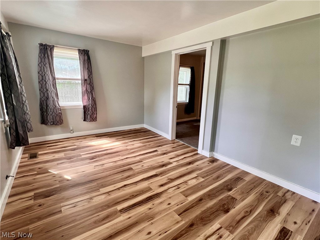 46 S River Street Property Photo 9