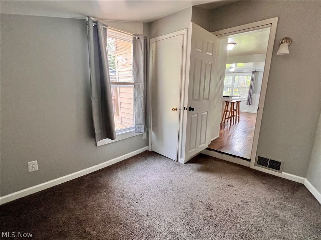 46 S River Street Property Photo 11