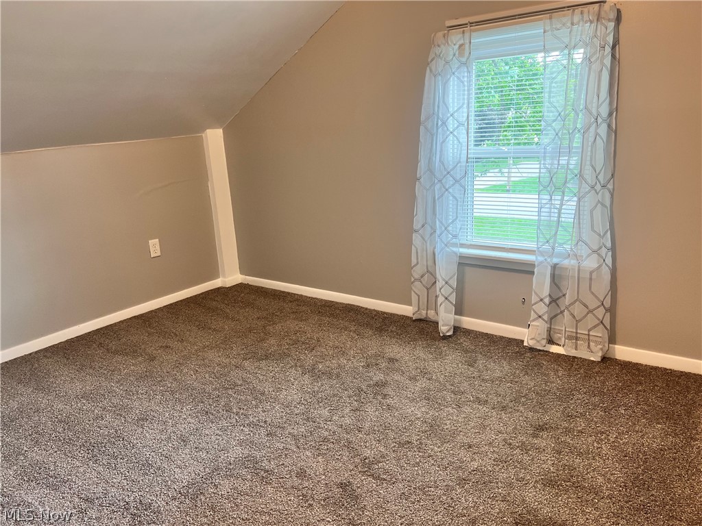 46 S River Street Property Photo 16