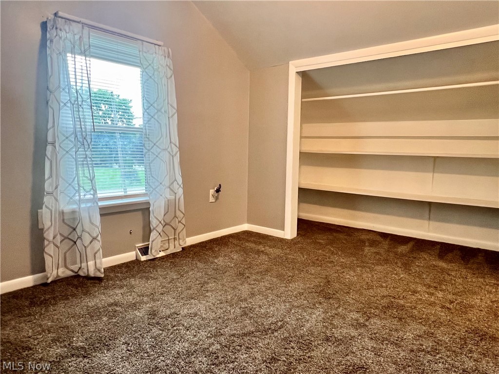 46 S River Street Property Photo 17