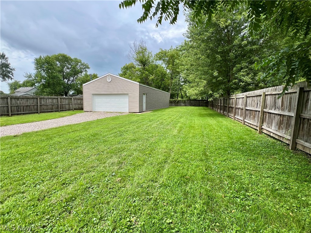 46 S River Street Property Photo 25