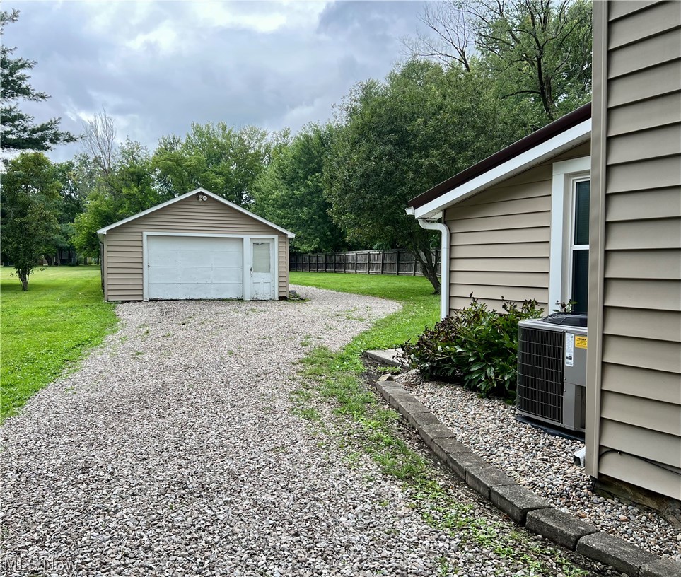 46 S River Street Property Photo 31