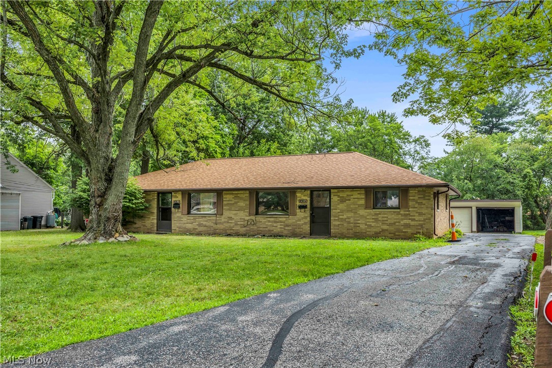 14185 Niagara Drive Property Photo 1