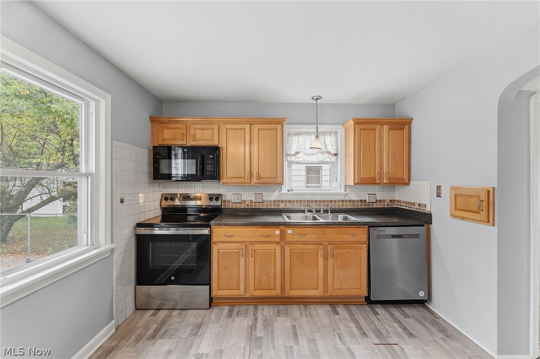 4338 Silsby Road Property Photo 6