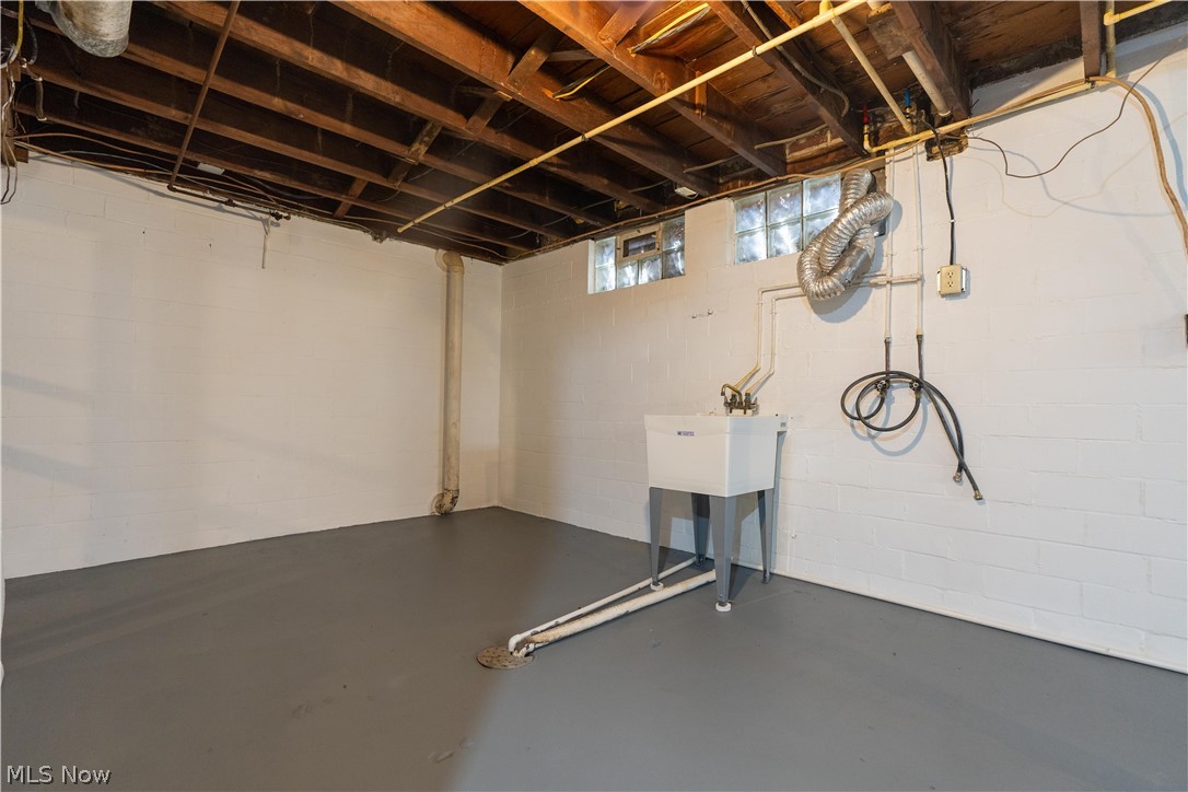 3008 Helen Place Nw Property Photo 40