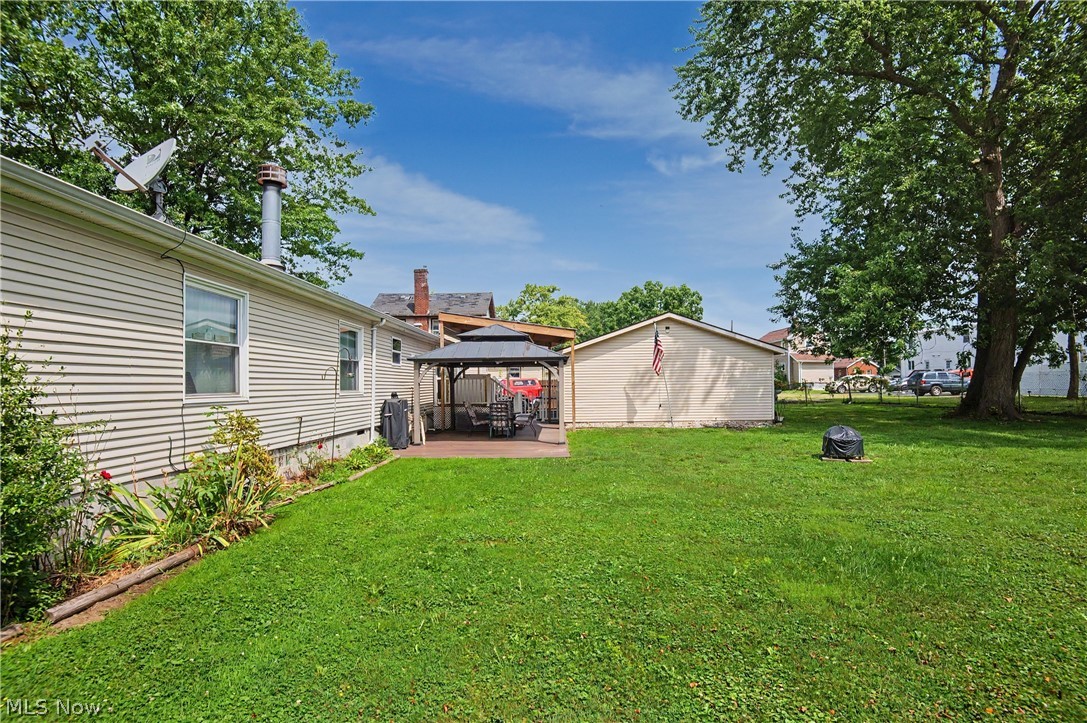 209 Cherry Avenue Property Photo 2