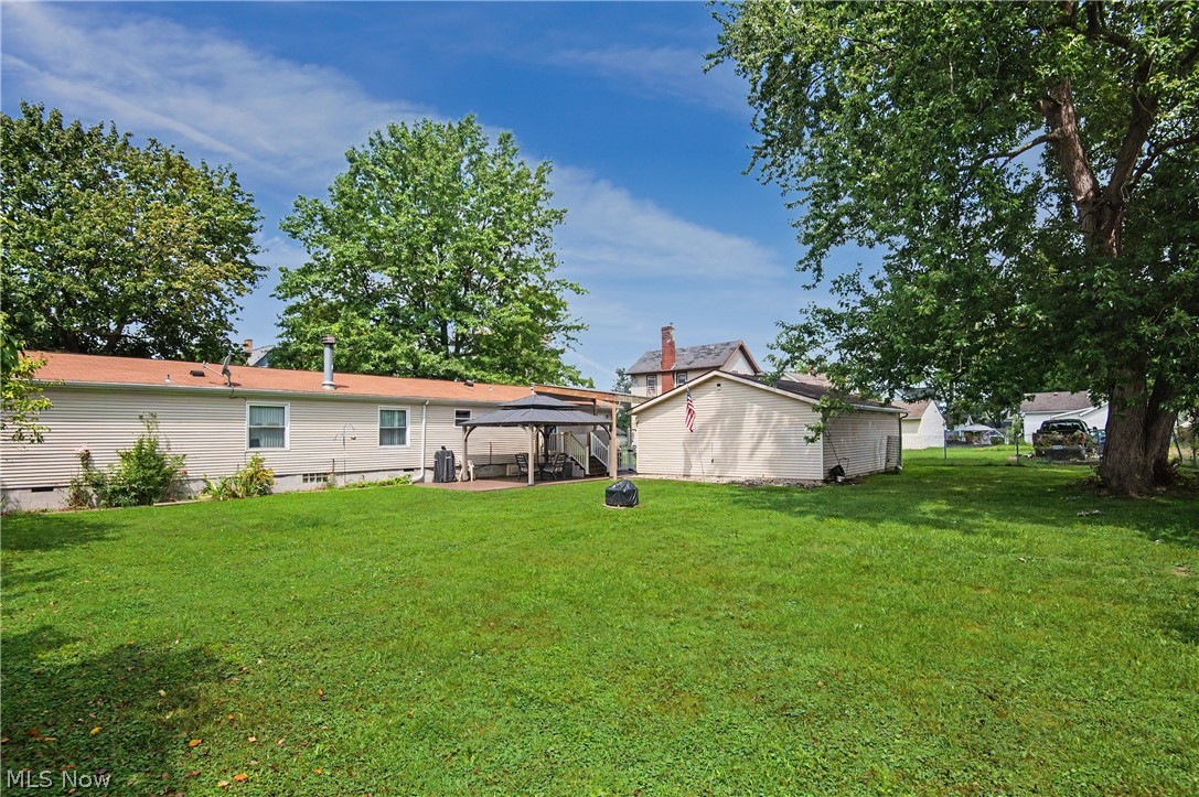 209 Cherry Avenue Property Photo 3