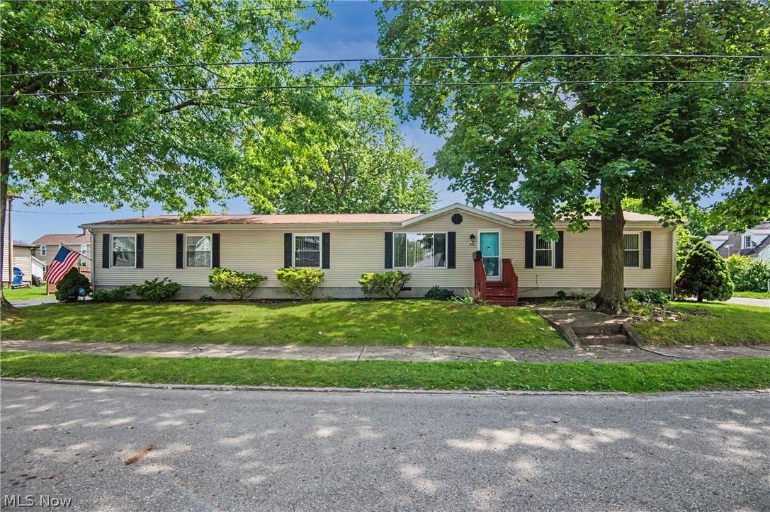 209 Cherry Avenue Property Photo 29