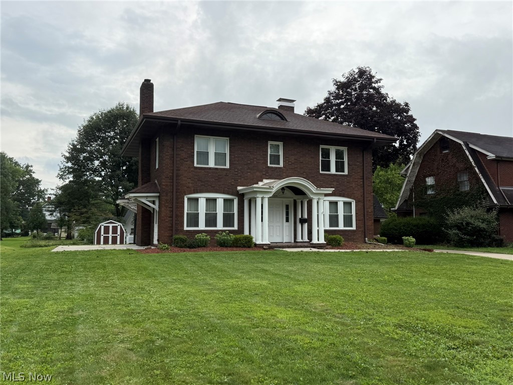 1024 N Wooster Avenue Property Photo 1