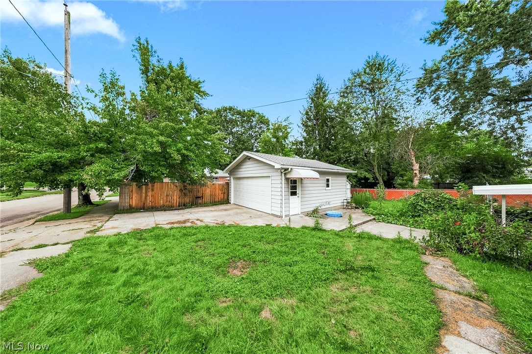 1815 Daniels Avenue Property Photo 28