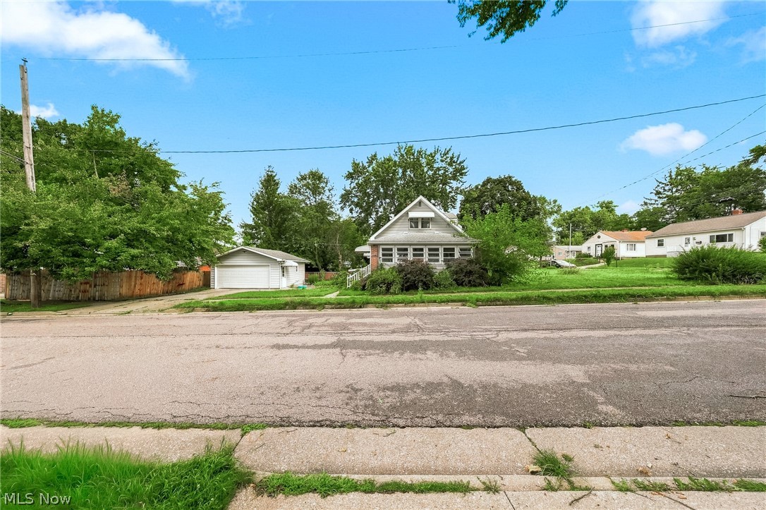 1815 Daniels Avenue Property Photo 33