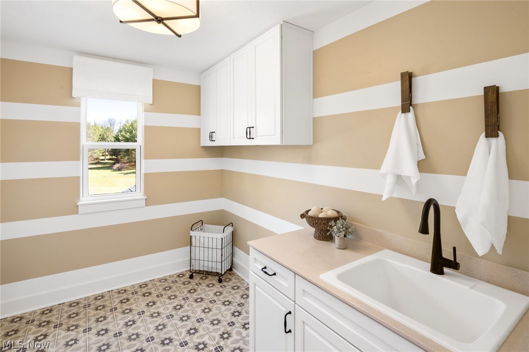 5645 Knob Oak Drive Property Photo 14