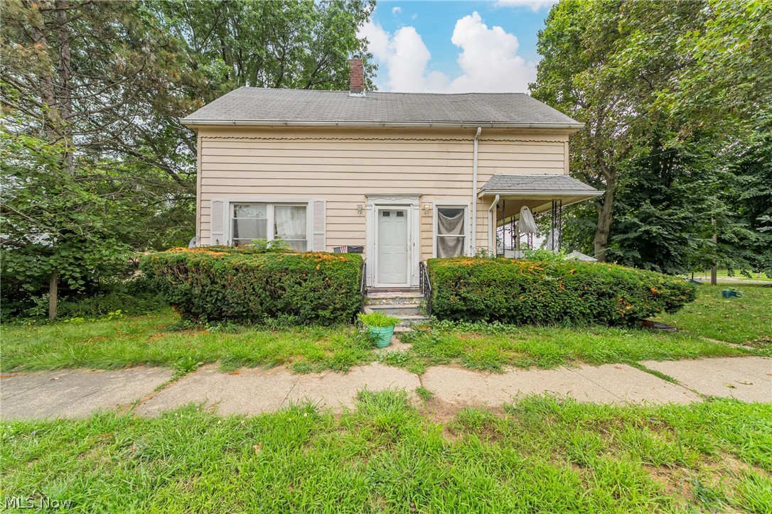 1223 Delos Street Property Photo 1