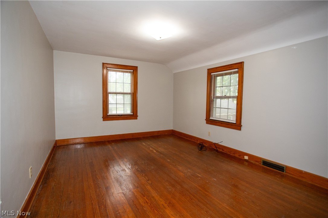 655 E Liberty Street Property Photo 8