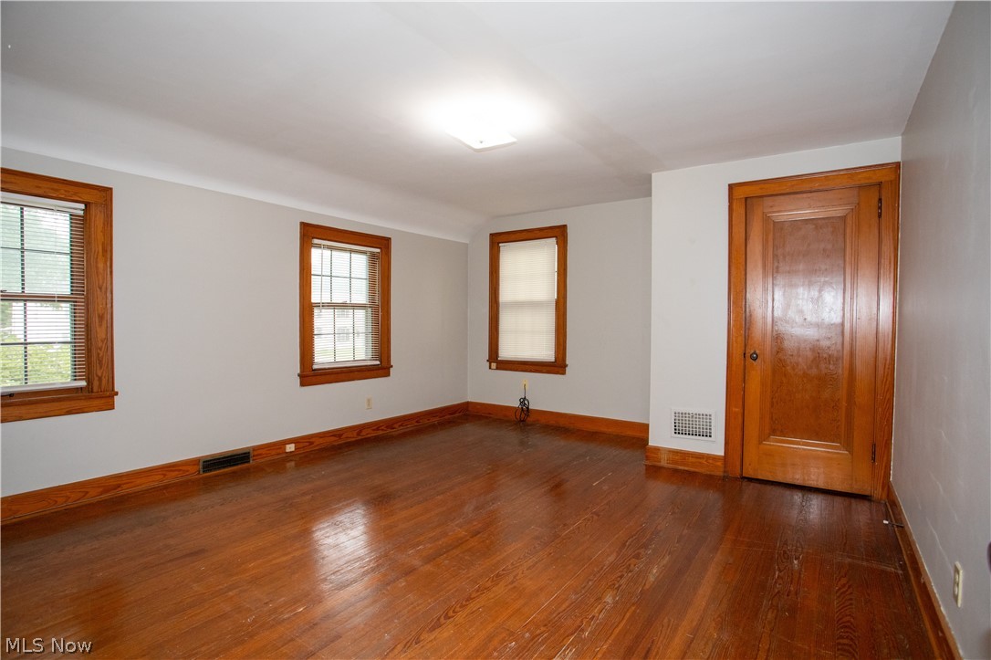 655 E Liberty Street Property Photo 12