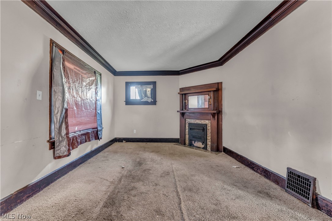 845 Dayton Street Property Photo 2