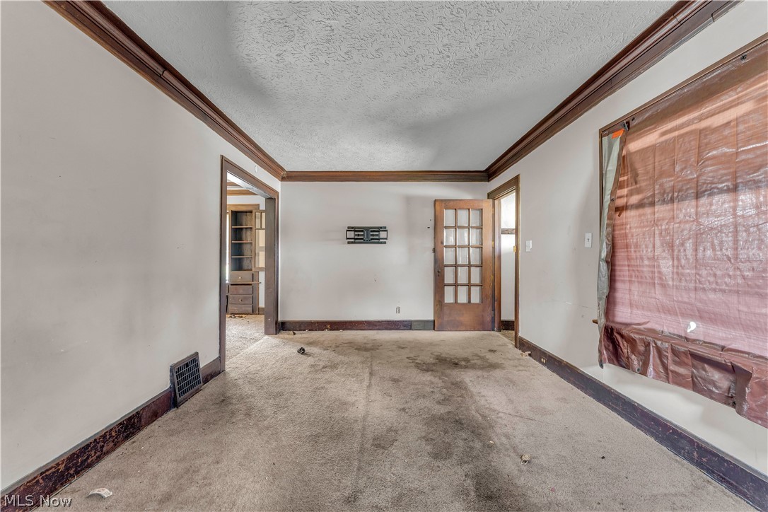 845 Dayton Street Property Photo 5