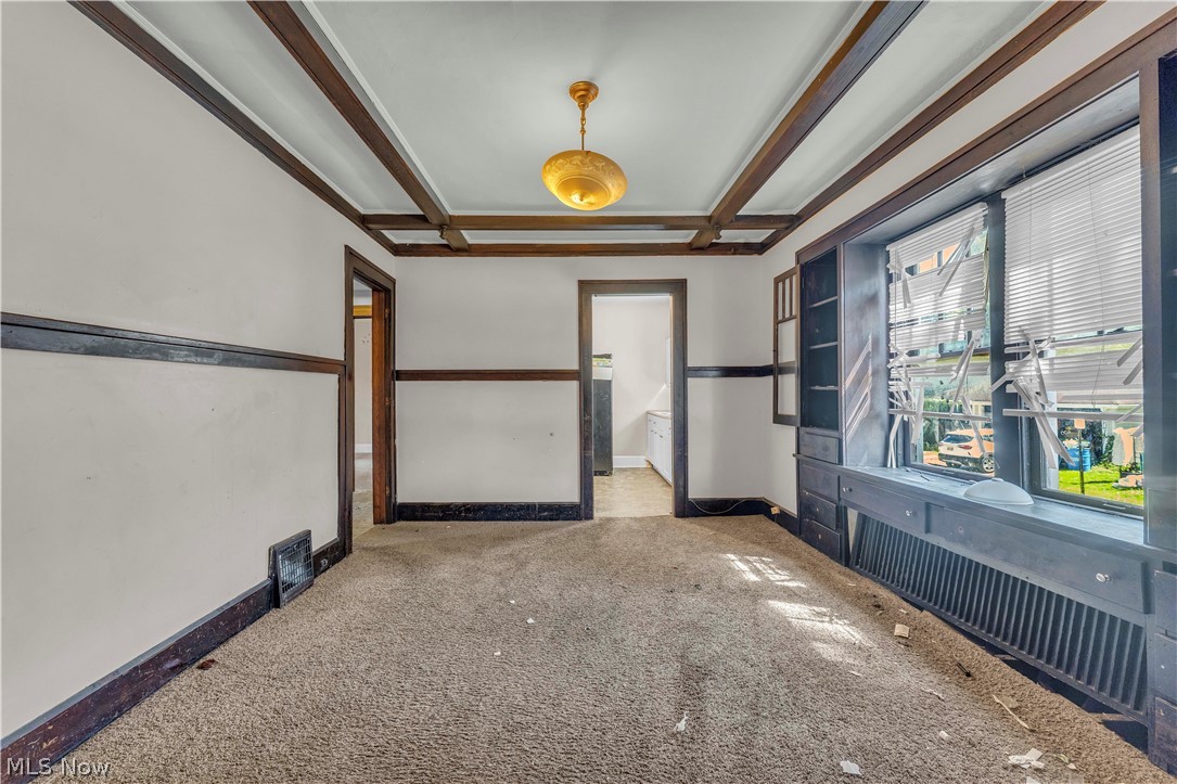 845 Dayton Street Property Photo 6