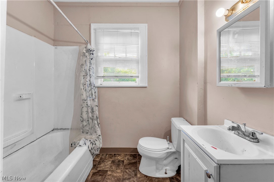 845 Dayton Street Property Photo 16
