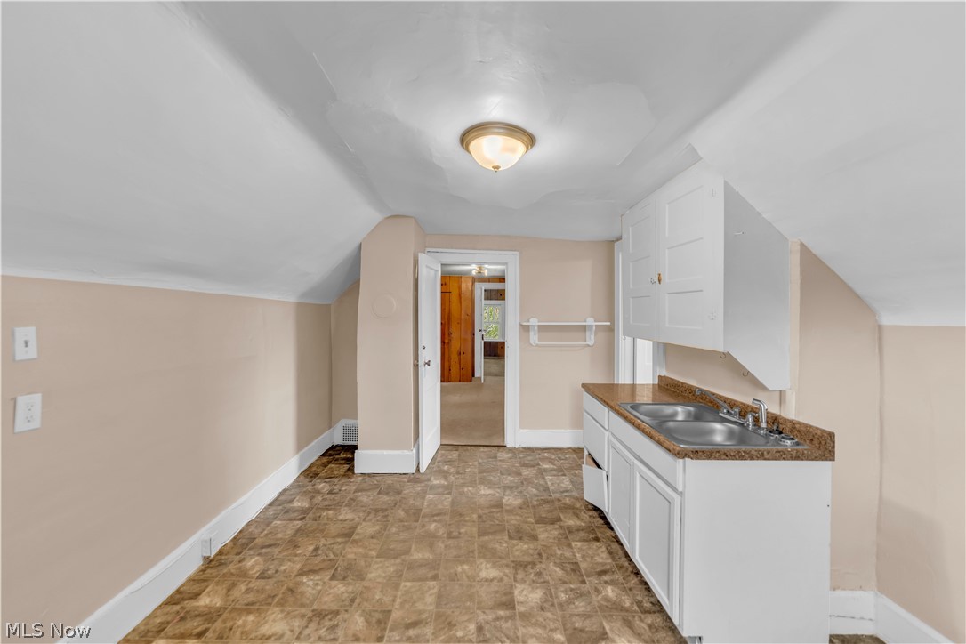 845 Dayton Street Property Photo 18