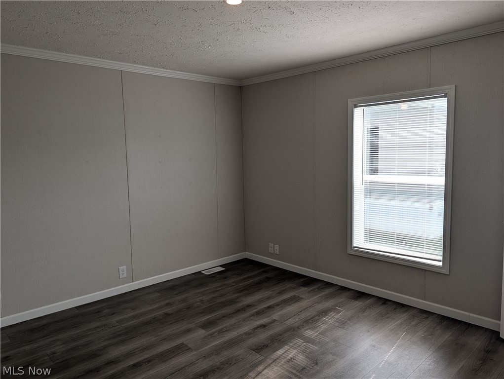 235 Edgecliff W 40 Property Photo 13