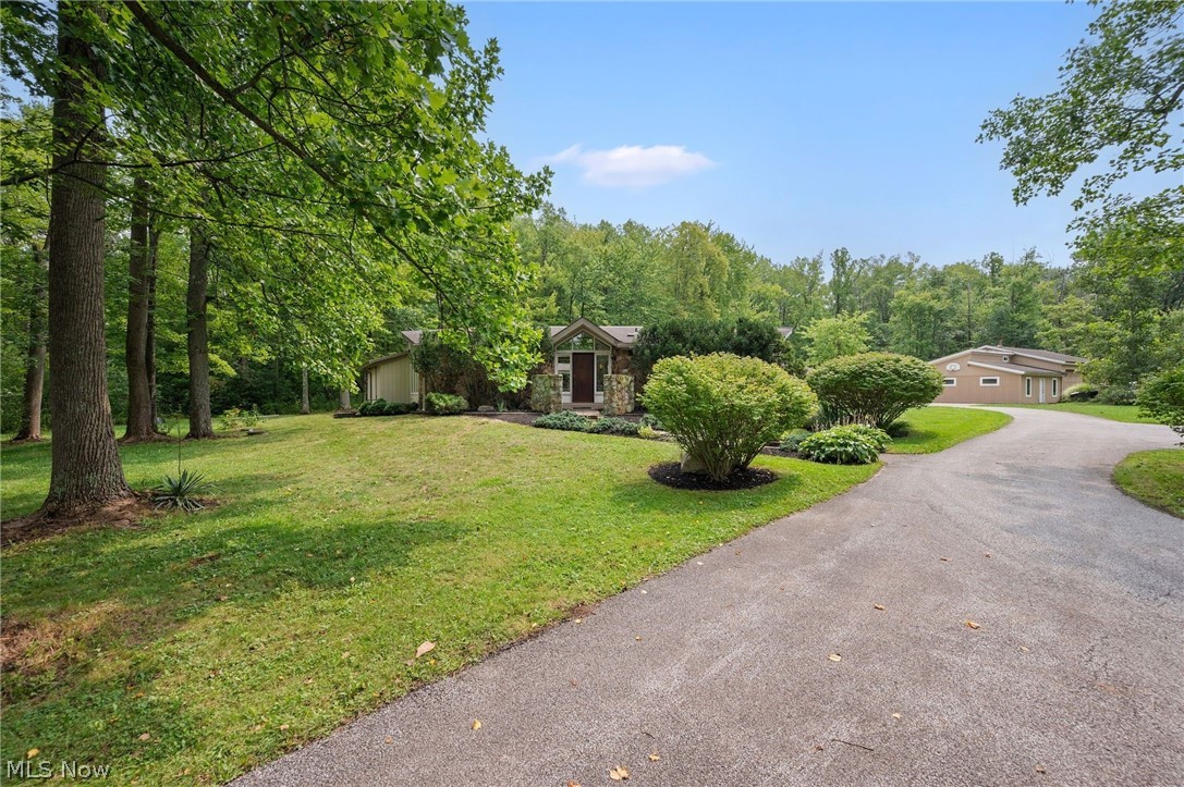 8995 Knotty Pine Lane