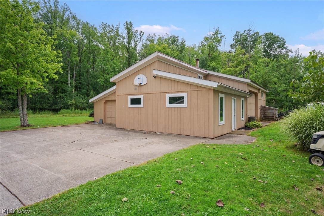 8995 Knotty Pine Lane Property Photo 41