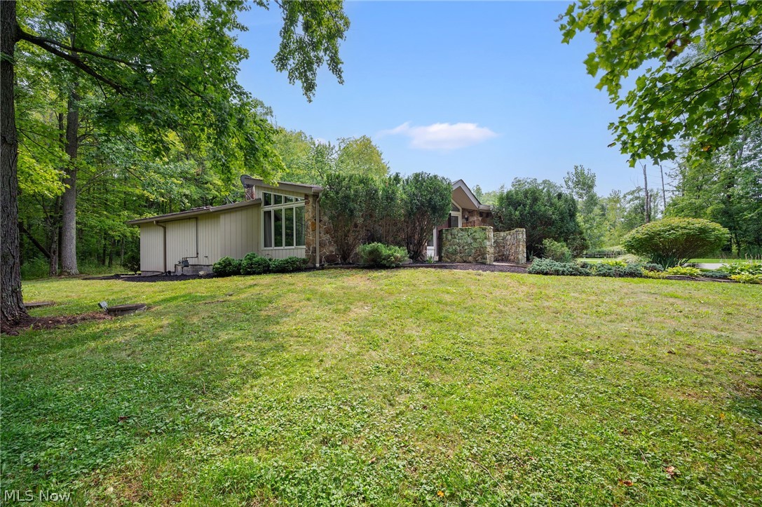 8995 Knotty Pine Lane Property Photo 48