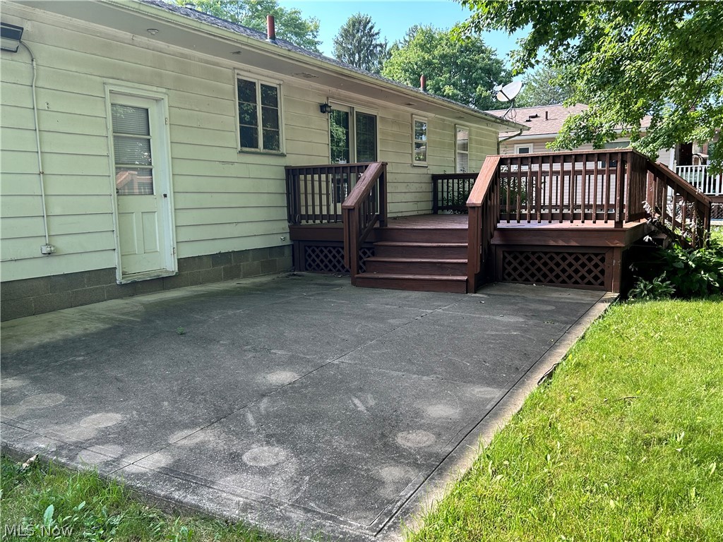 443 Lansing Road Property Photo 3