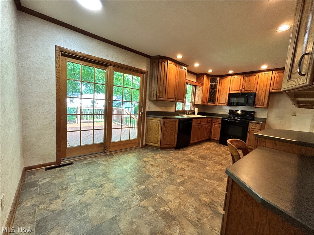 443 Lansing Road Property Photo 9