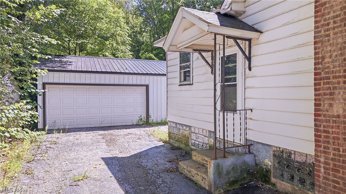 3493 Shadyside Drive Property Photo 7