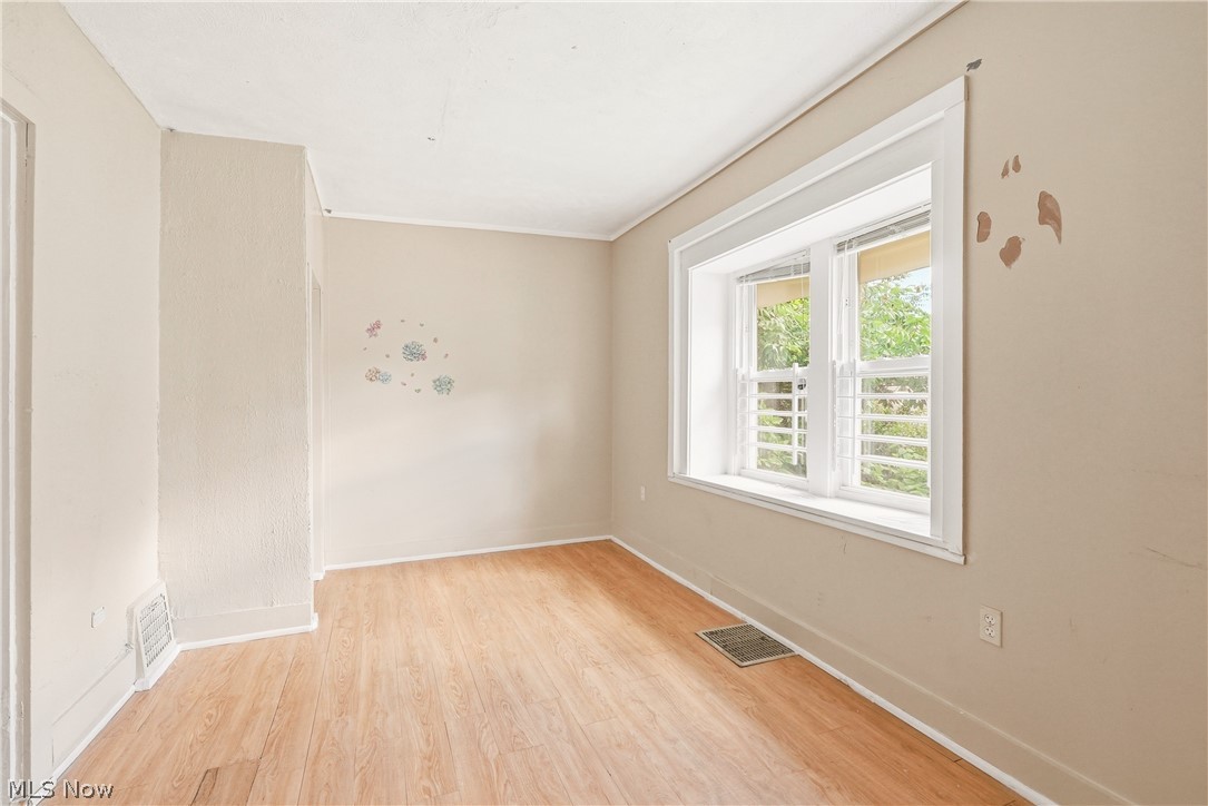 285 Sumner Court Property Photo 6