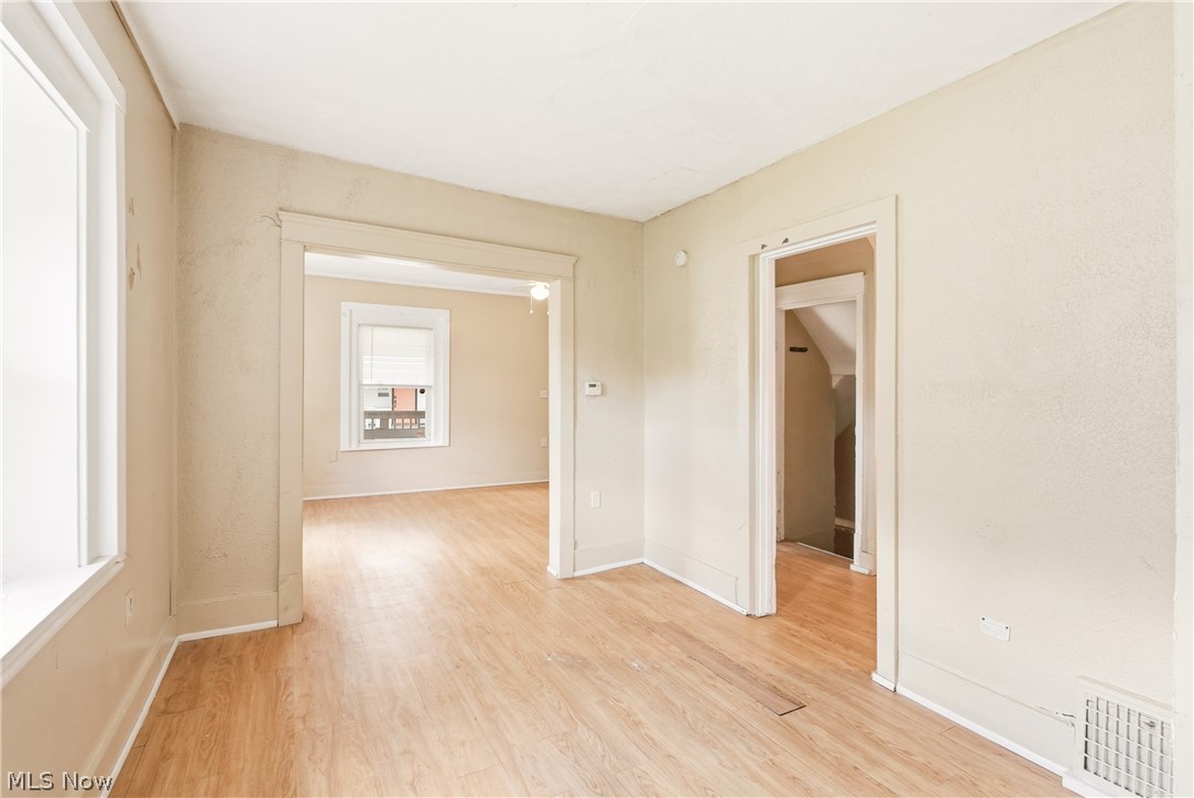 285 Sumner Court Property Photo 8