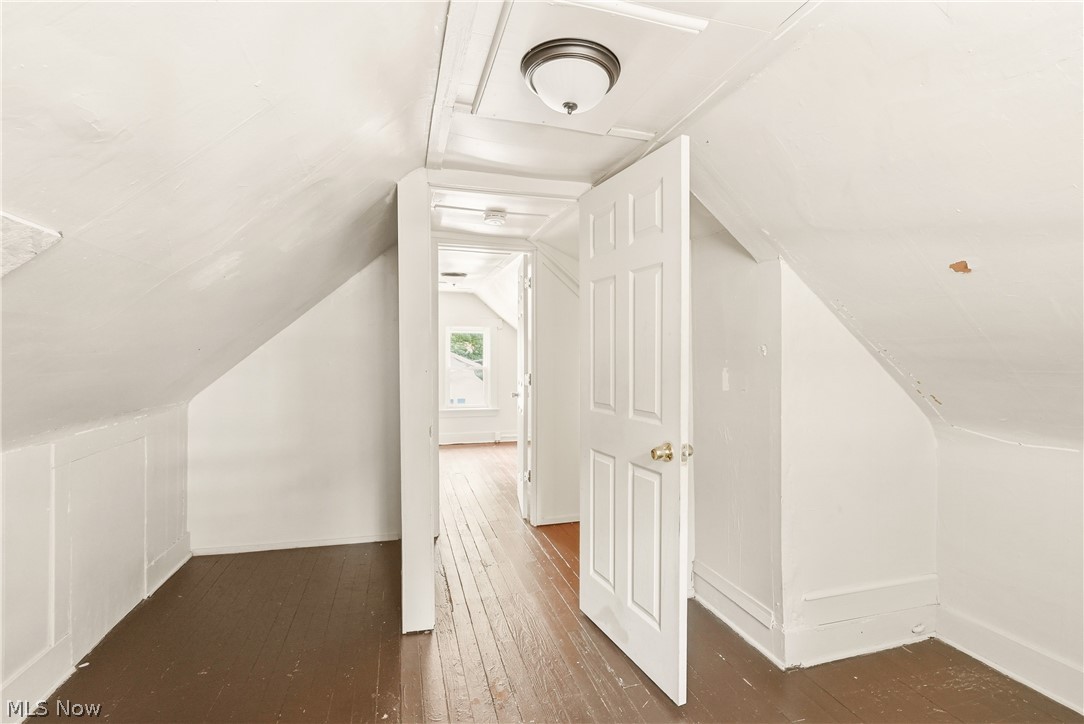 285 Sumner Court Property Photo 23
