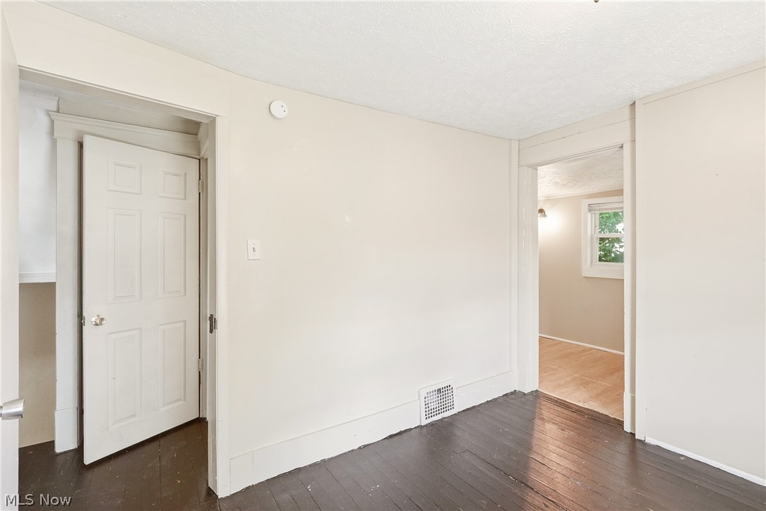285 Sumner Court Property Photo 26