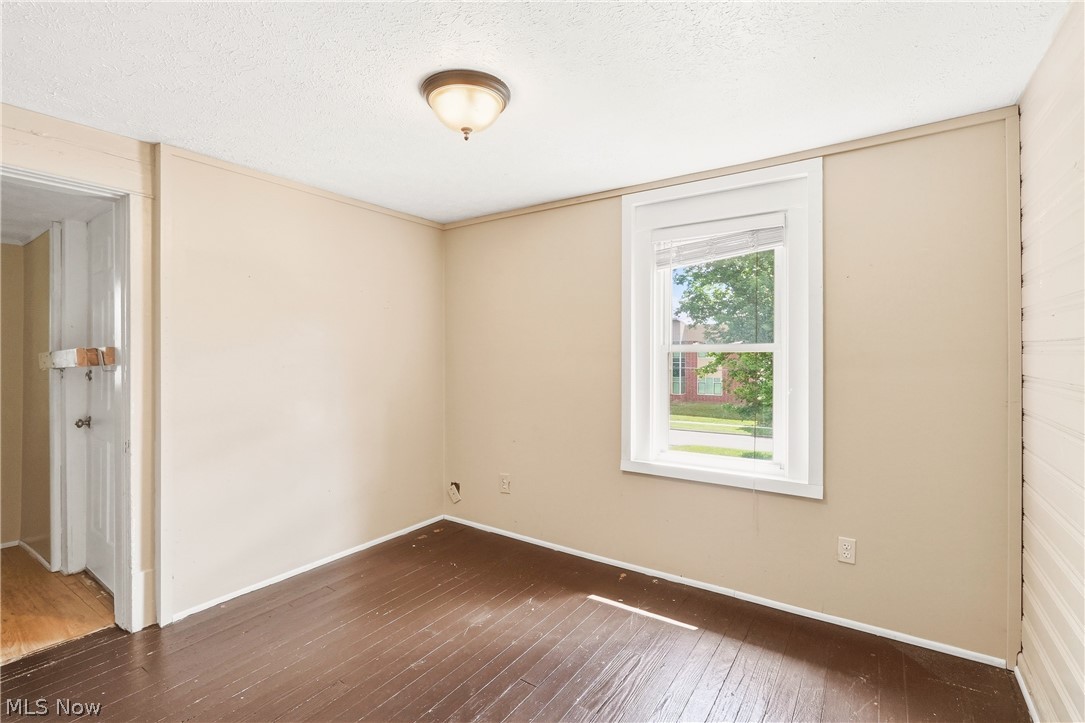 285 Sumner Court Property Photo 27