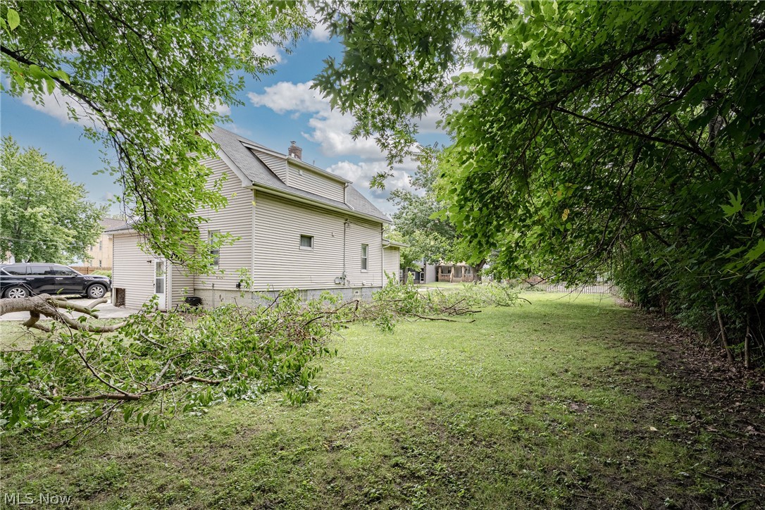 16211 Arcade Avenue Property Photo 4