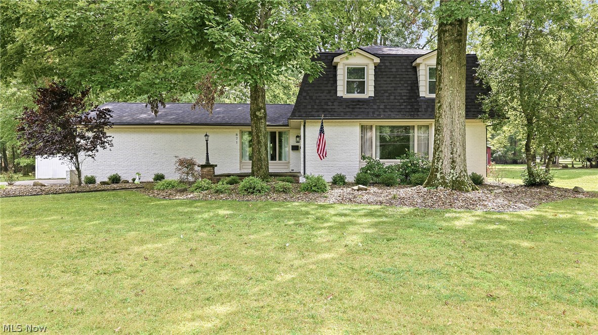871 Glenbrook Road Property Photo 1