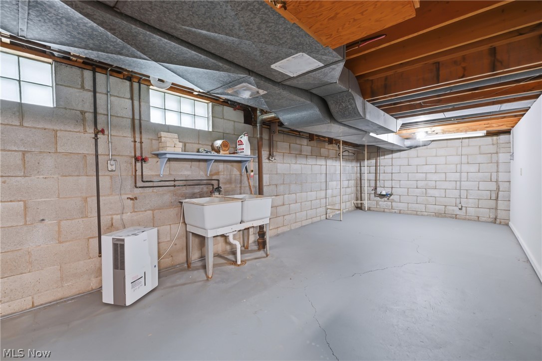 871 Glenbrook Road Property Photo 41